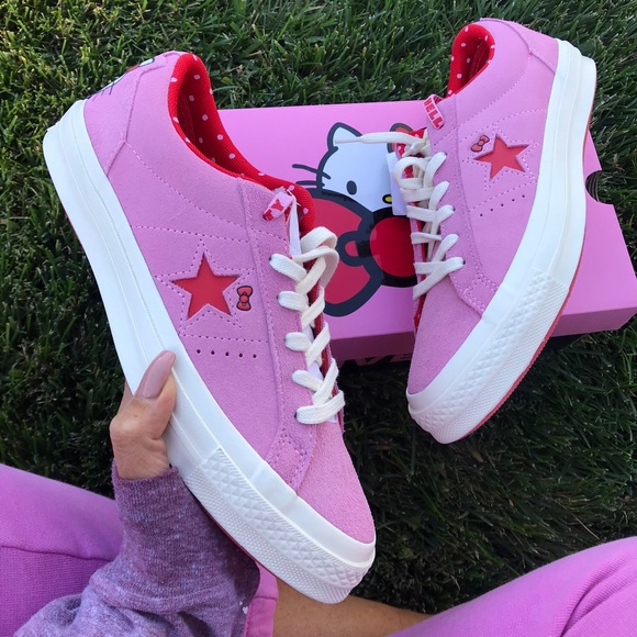 NWOB CONVERSE X HELLO KITTY 1 STAR SUEDE WOMEN SIZE 11 - Picture 2 of 8